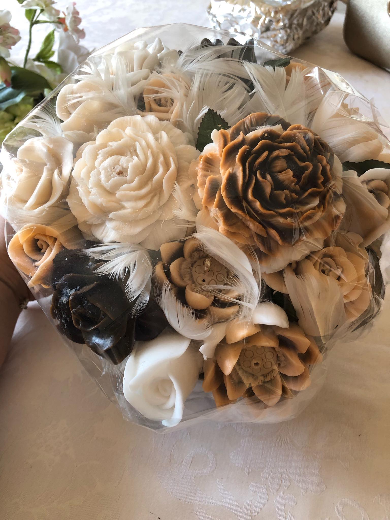 Mýdlová kytice - hnědokrémová - Image 2